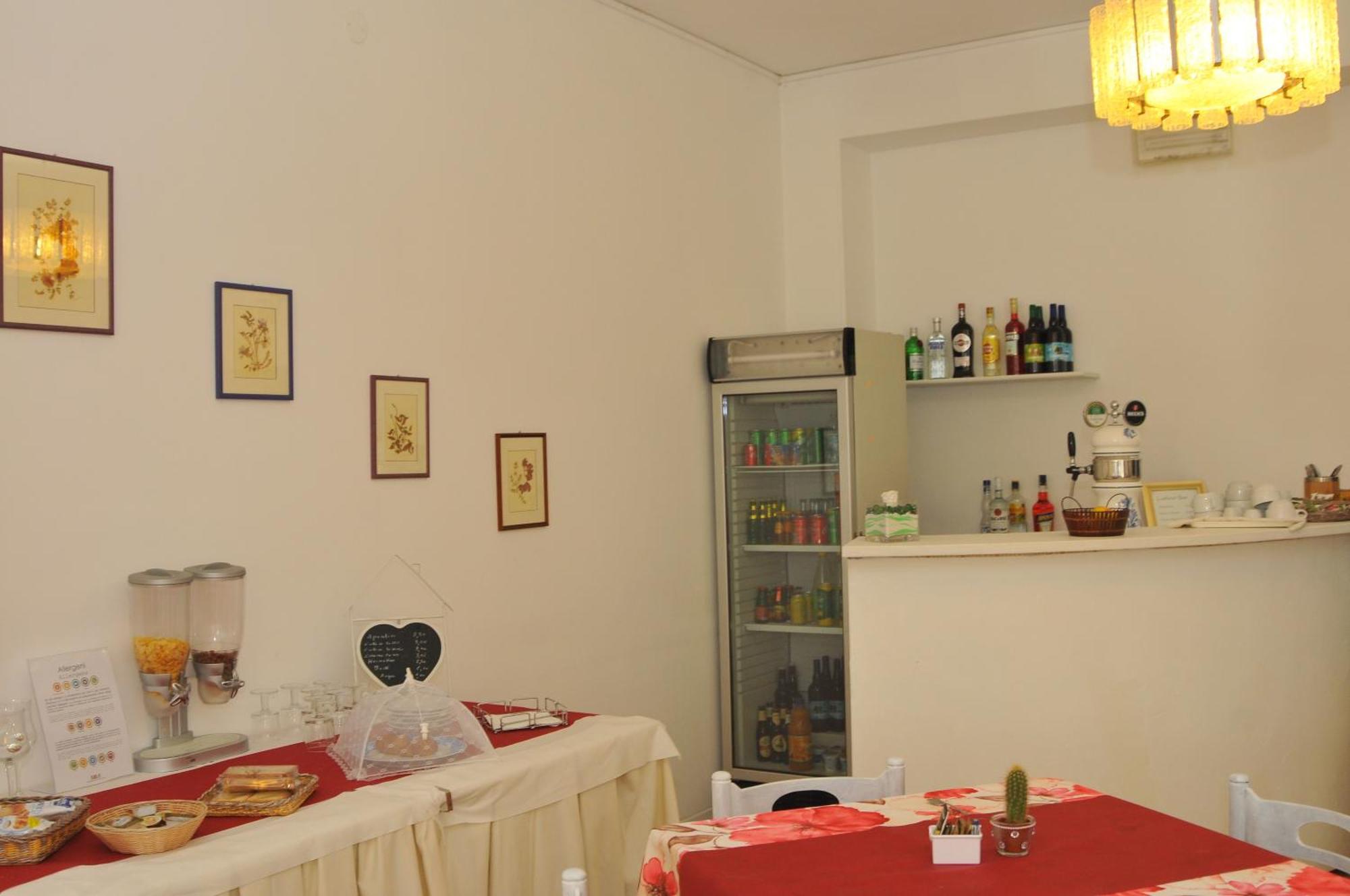 Pensione Elena Misano Adriatico Exterior foto