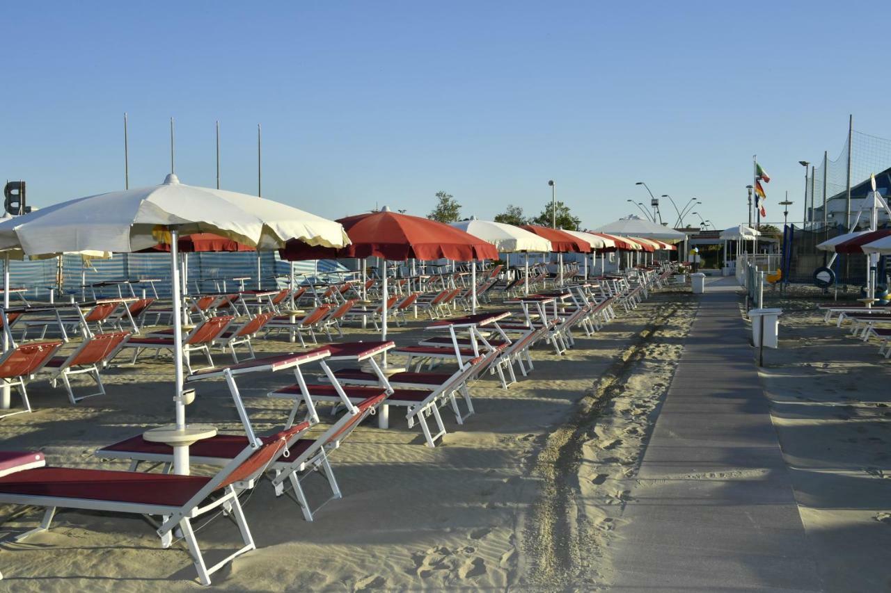 Pensione Elena Misano Adriatico Exterior foto