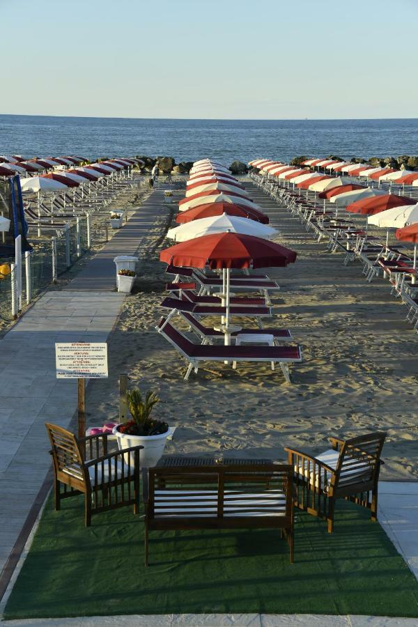 Pensione Elena Misano Adriatico Exterior foto