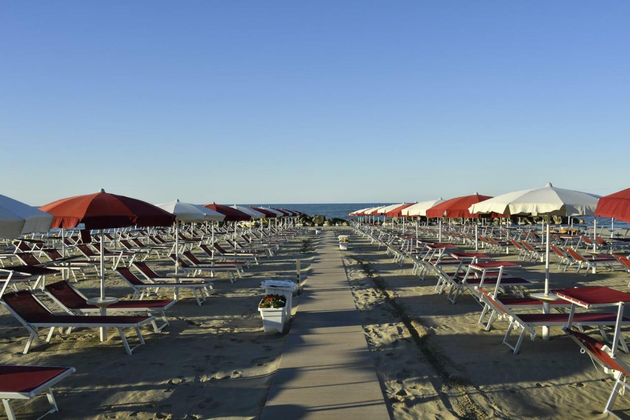Pensione Elena Misano Adriatico Exterior foto