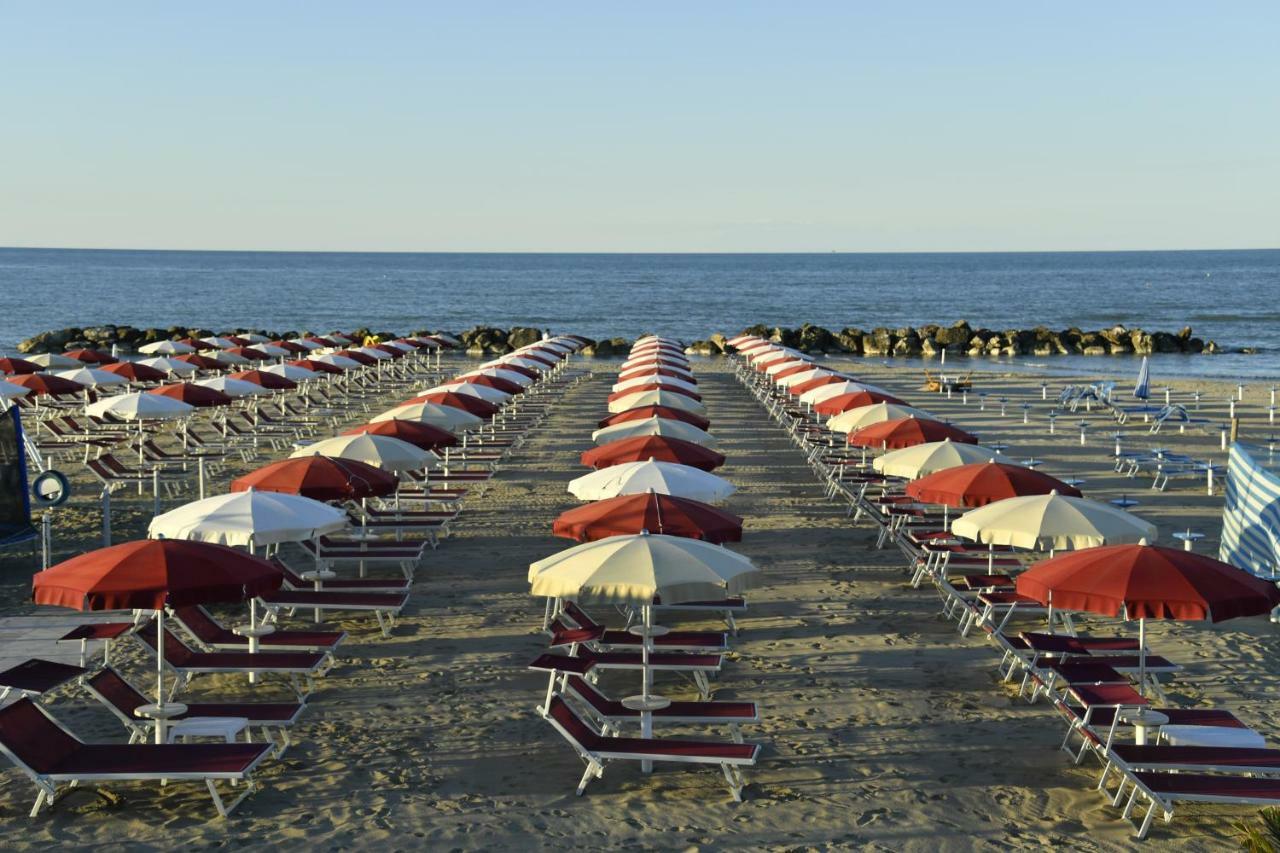 Pensione Elena Misano Adriatico Exterior foto